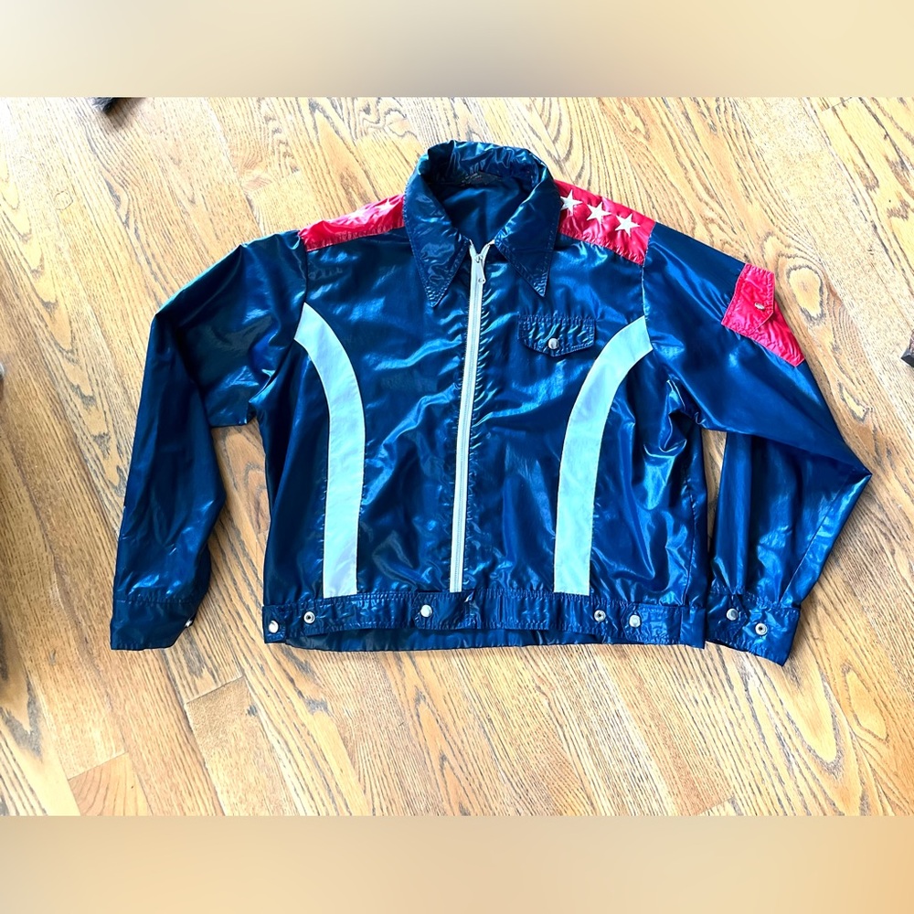 Vintage Windbreaker/ “all weather” Jacket. Size Large. EUC